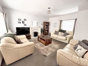 Lounge- click for photo gallery
